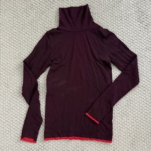 Athleta Womens XS Burgundy Turtleneck Long Sleeve Top